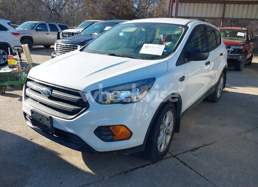 Photo 2 of 2018 Ford Escape S (VIN 1FMCU0F71JUB67267)