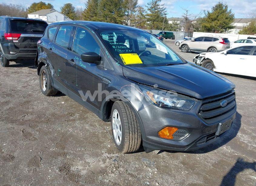 2018 Ford Escape S (VIN 1FMCU0F71JUC94231) main photo