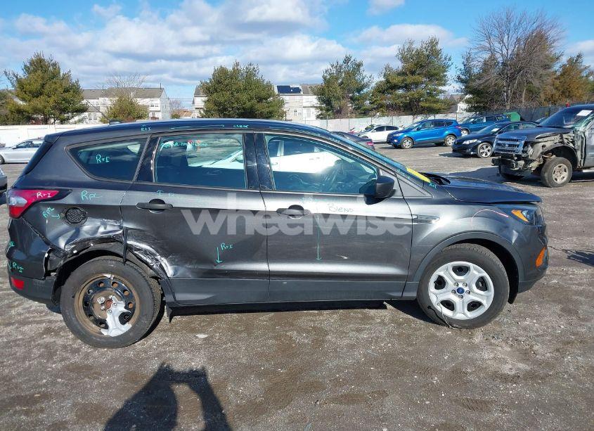 Photo 13 of 2018 Ford Escape S (VIN 1FMCU0F71JUC94231)