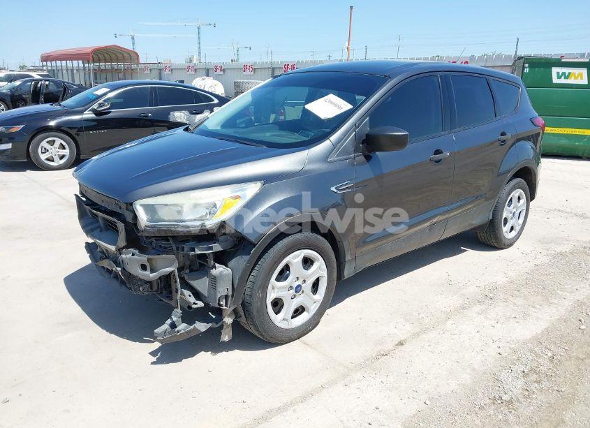 Photo 2 of 2019 Ford Escape S (VIN 1FMCU0F71KUA24479)
