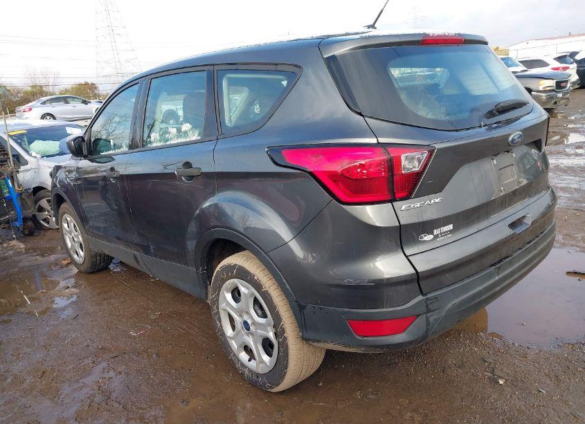 Photo 3 of 2019 Ford Escape S (VIN 1FMCU0F71KUB23948)