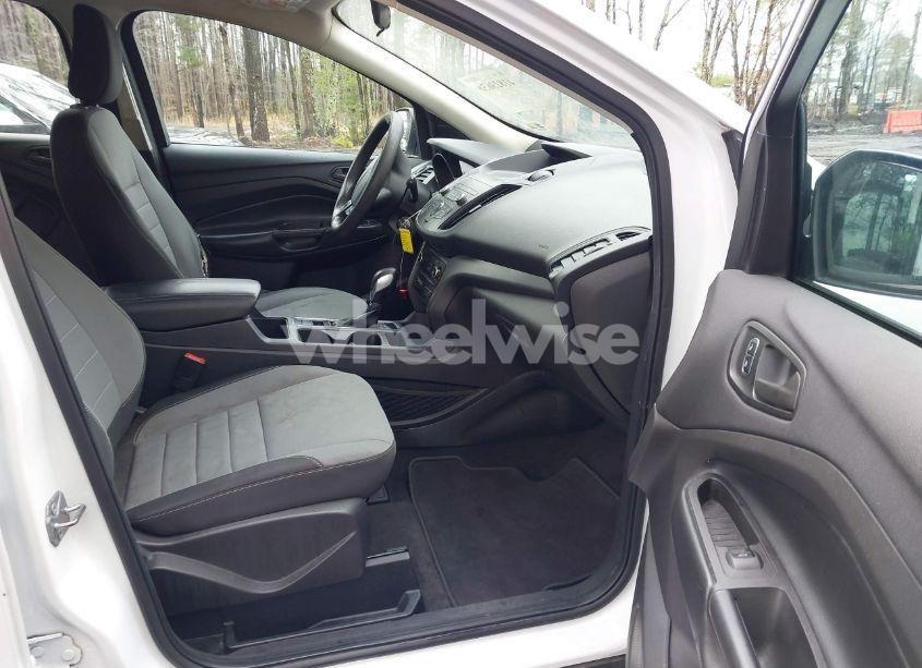 Photo 5 of 2019 Ford Escape S (VIN 1FMCU0F71KUB48977)