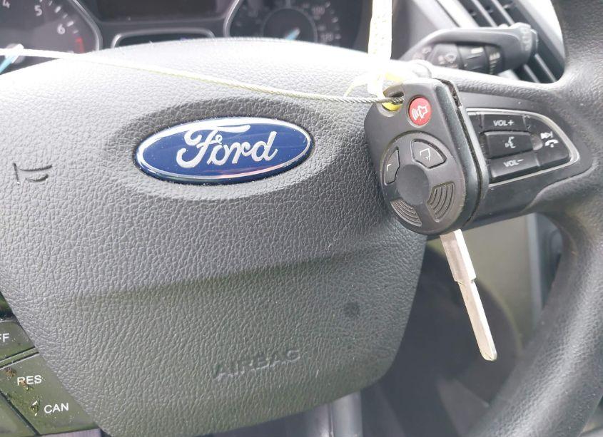 Photo 11 of 2019 Ford Escape S (VIN 1FMCU0F71KUB85768)