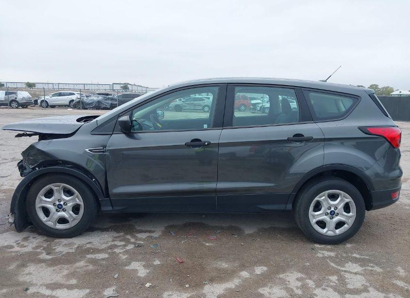 Photo 15 of 2019 Ford Escape S (VIN 1FMCU0F71KUB85768)