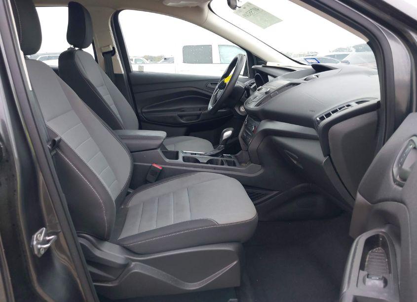 Photo 5 of 2019 Ford Escape S (VIN 1FMCU0F71KUB85768)