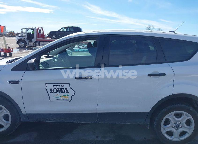 Photo 14 of 2019 Ford Escape S (VIN 1FMCU0F71KUC07235)