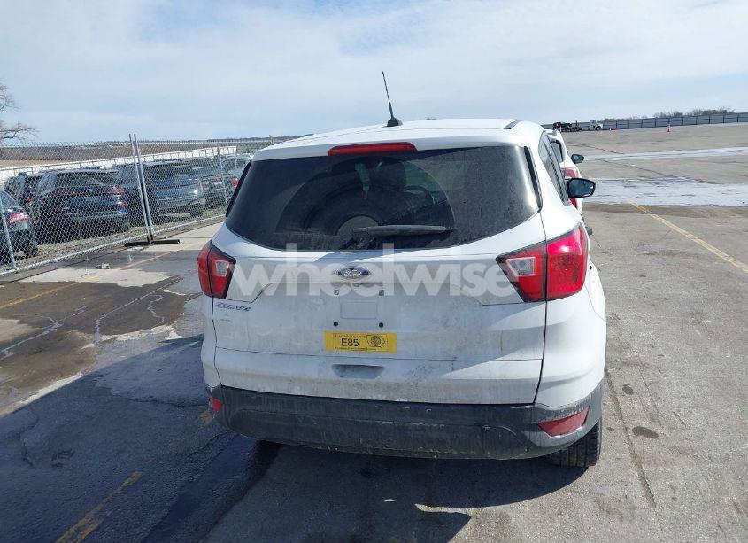 Photo 17 of 2019 Ford Escape S (VIN 1FMCU0F71KUC07235)