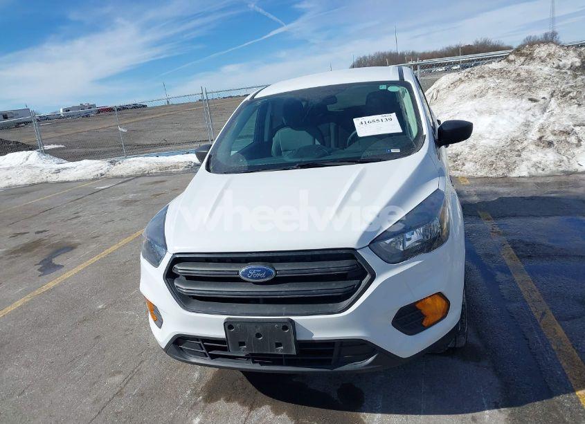 Photo 6 of 2019 Ford Escape S (VIN 1FMCU0F71KUC07235)
