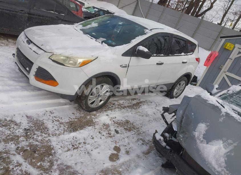Photo 2 of 2013 Ford Escape S (VIN 1FMCU0F72DUB29454)
