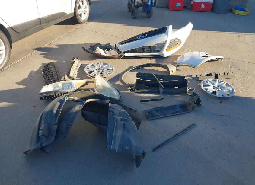 Photo 12 of 2013 Ford Escape S (VIN 1FMCU0F72DUB39403)