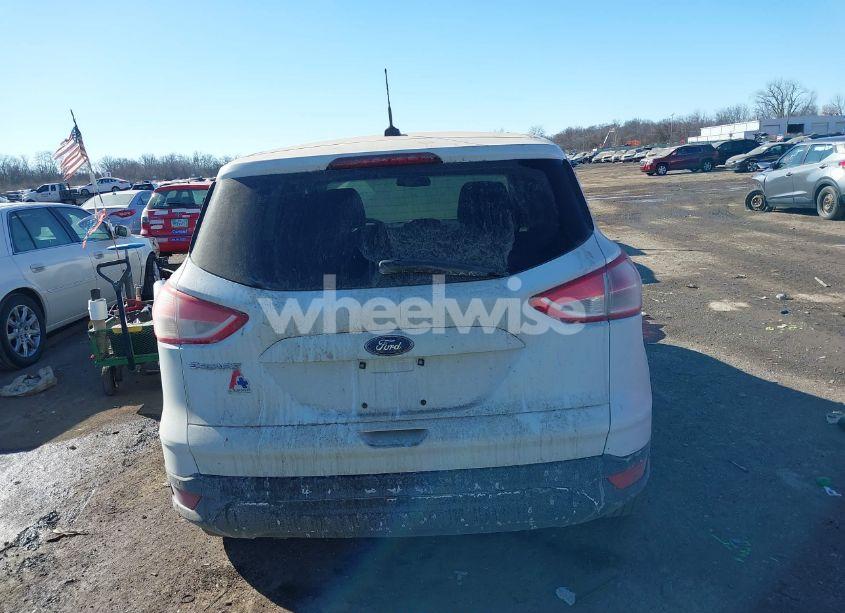 Photo 16 of 2013 Ford Escape S (VIN 1FMCU0F72DUD82225)