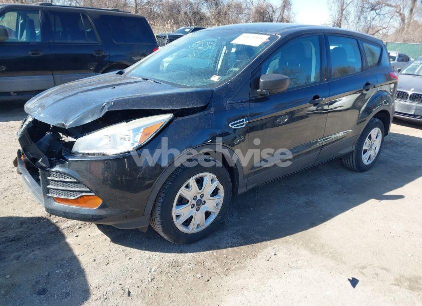 Photo 2 of 2014 Ford Escape S (VIN 1FMCU0F72EUA67359)