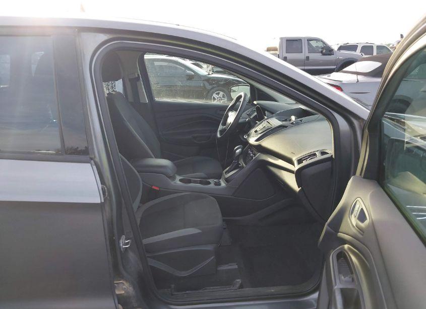 Photo 5 of 2014 Ford Escape S (VIN 1FMCU0F72EUB39063)