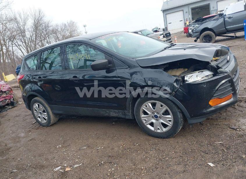 Photo 13 of 2014 Ford Escape S (VIN 1FMCU0F72EUB91910)