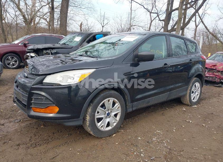 Photo 2 of 2014 Ford Escape S (VIN 1FMCU0F72EUB91910)