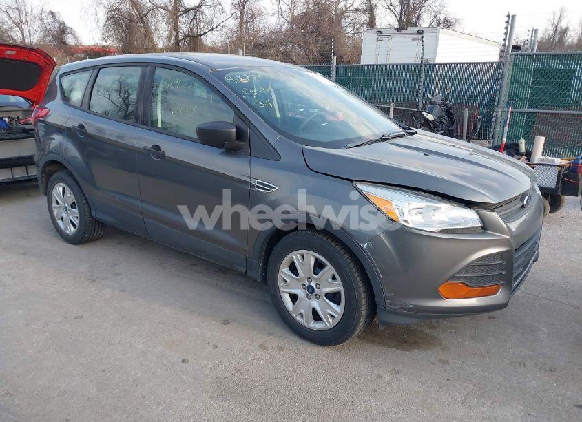 2014 Ford Escape S (VIN 1FMCU0F72EUC48218) main photo