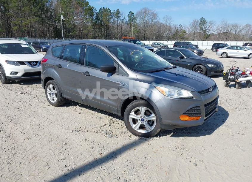 2014 Ford Escape S (VIN 1FMCU0F72EUE06220) main photo
