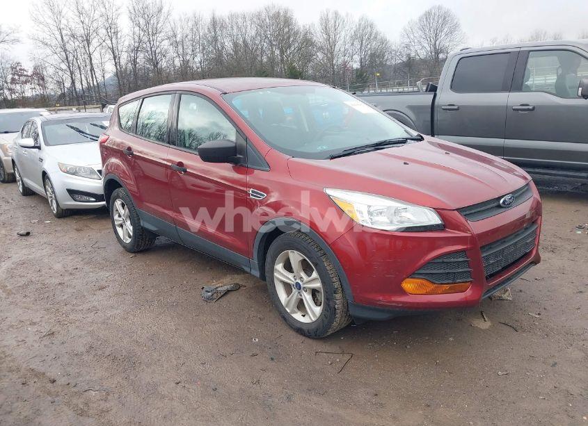 2015 Ford Escape S (VIN 1FMCU0F72FUA66777) main photo