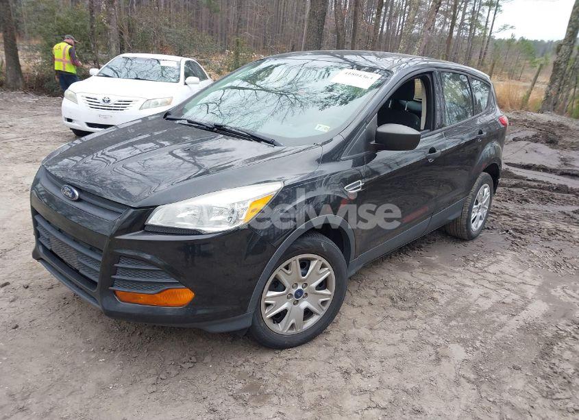 Photo 2 of 2015 Ford Escape S (VIN 1FMCU0F72FUB11068)