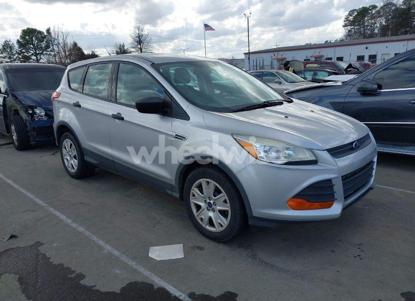 2016 Ford Escape S (VIN 1FMCU0F72GUA49222) main photo