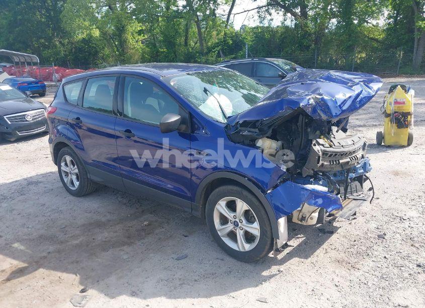 2016 Ford Escape S (VIN 1FMCU0F72GUB40412) main photo