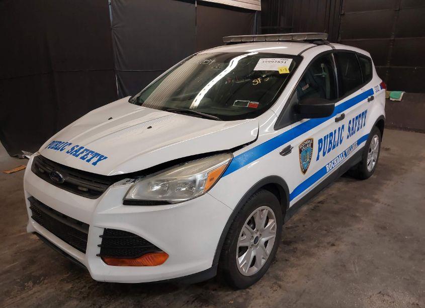 Photo 2 of 2016 Ford Escape S (VIN 1FMCU0F72GUB64581)