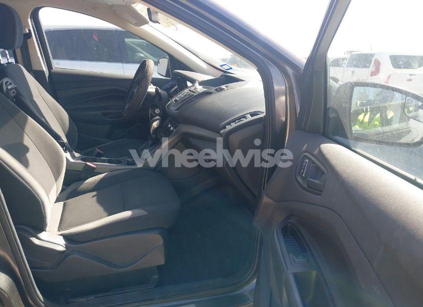 Photo 5 of 2016 Ford Escape S (VIN 1FMCU0F72GUC41806)