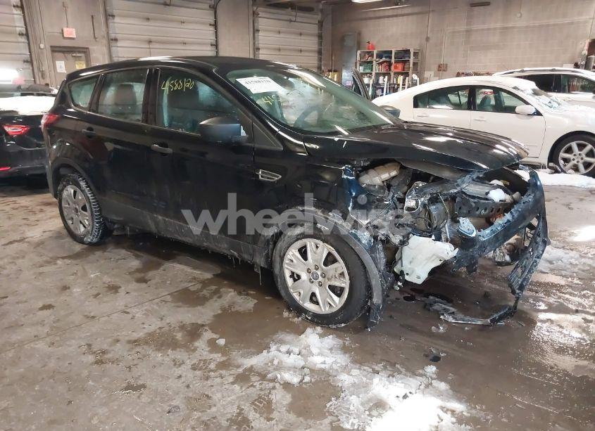 2016 Ford Escape S (VIN 1FMCU0F72GUC52787) main photo