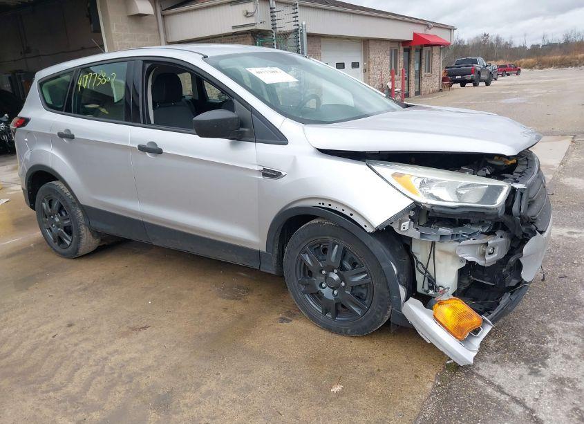 2017 Ford Escape S (VIN 1FMCU0F72HUA20191) main photo