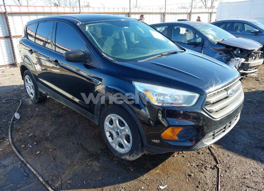2017 Ford Escape S (VIN 1FMCU0F72HUB42954) main photo