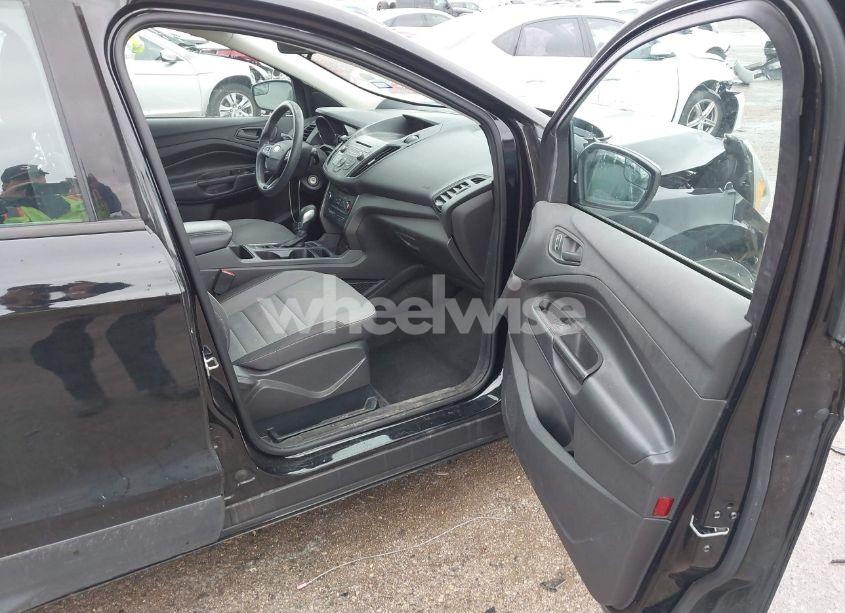 Photo 5 of 2017 Ford Escape S (VIN 1FMCU0F72HUC16647)