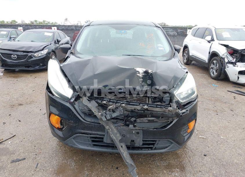 Photo 6 of 2017 Ford Escape S (VIN 1FMCU0F72HUC16647)