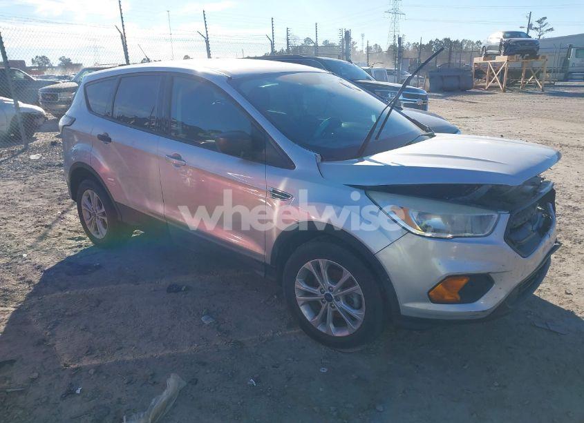 2017 Ford Escape S (VIN 1FMCU0F72HUD81792) main photo