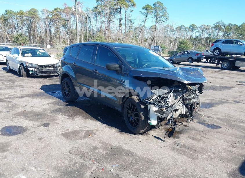 2017 Ford Escape S (VIN 1FMCU0F72HUE65160) main photo
