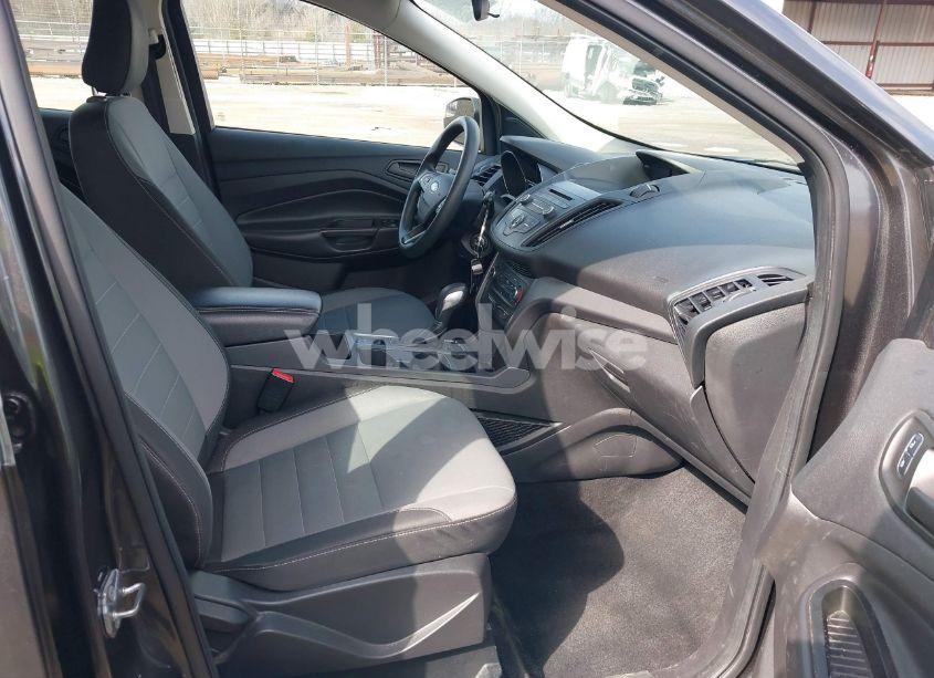 Photo 5 of 2018 Ford Escape S (VIN 1FMCU0F72JUA20472)