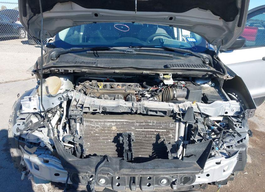 Photo 10 of 2018 Ford Escape S (VIN 1FMCU0F72JUA66576)