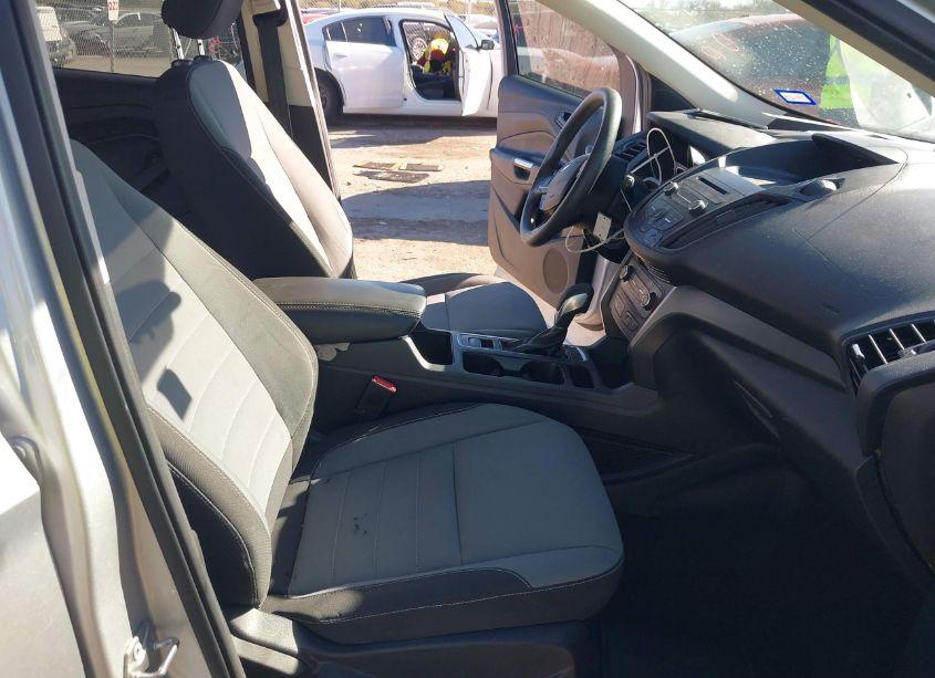 Photo 5 of 2018 Ford Escape S (VIN 1FMCU0F72JUA66576)