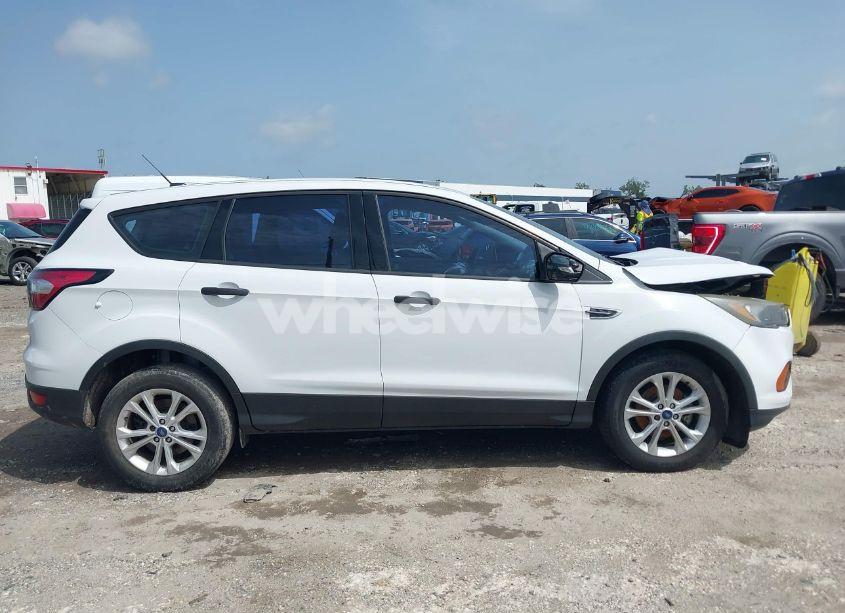 Photo 13 of 2018 Ford Escape S (VIN 1FMCU0F72JUA68019)