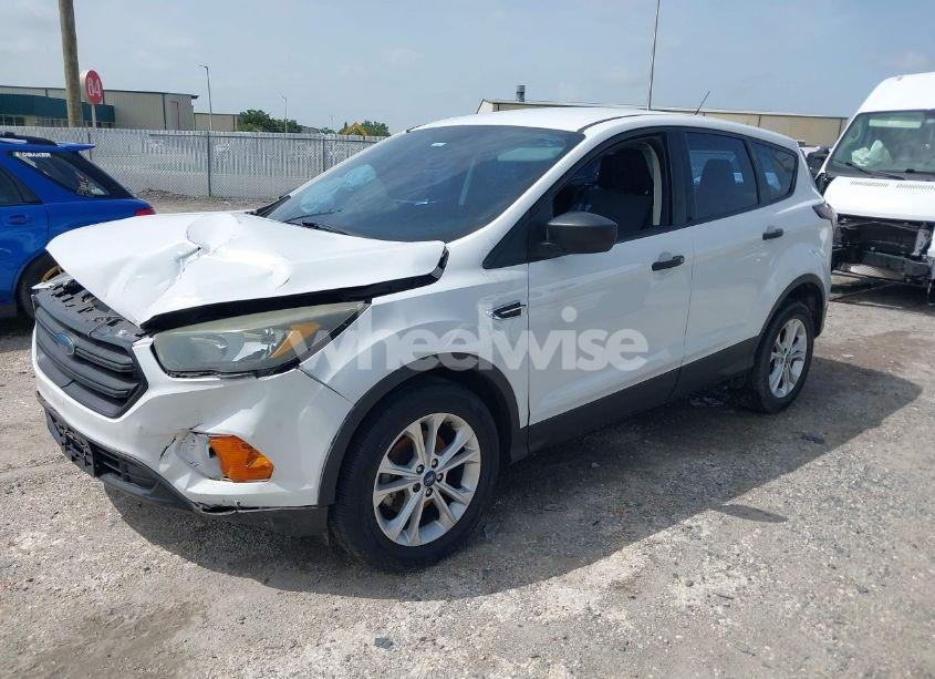 Photo 2 of 2018 Ford Escape S (VIN 1FMCU0F72JUA68019)