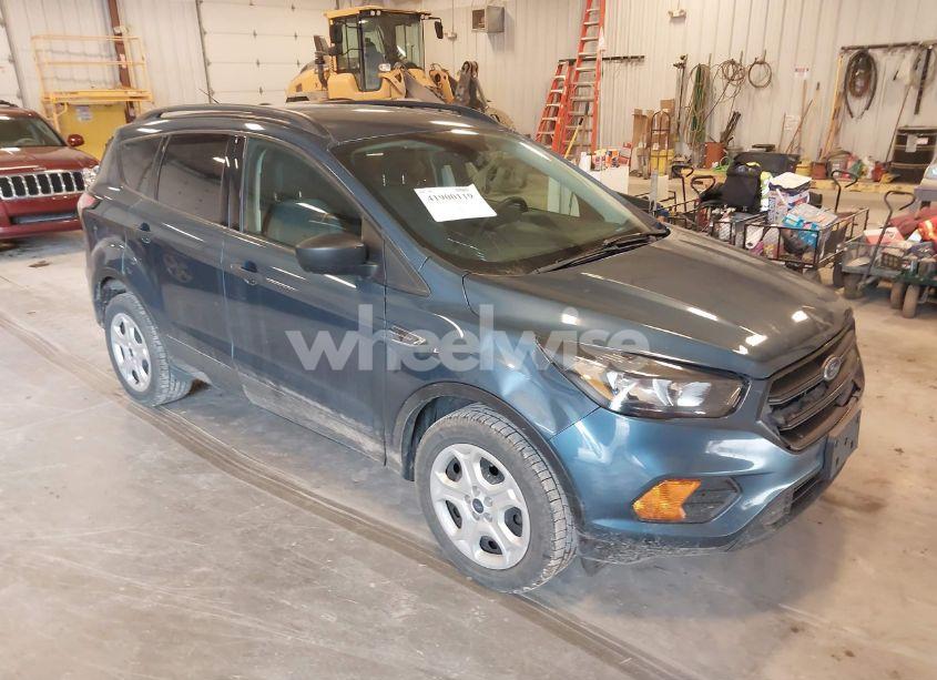 2018 Ford Escape S (VIN 1FMCU0F72JUC42526) main photo