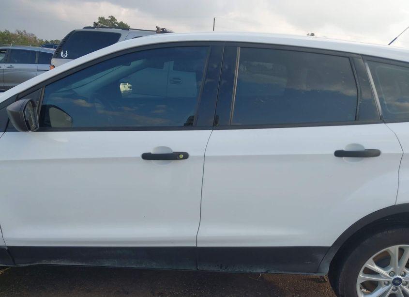 Photo 14 of 2019 Ford Escape S (VIN 1FMCU0F72KUA58415)