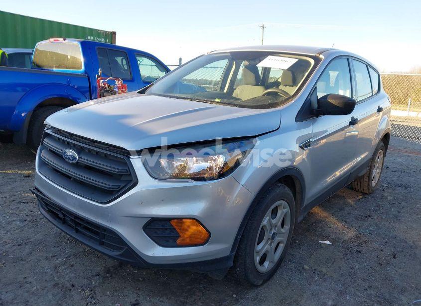 Photo 2 of 2019 Ford Escape S (VIN 1FMCU0F72KUA88384)