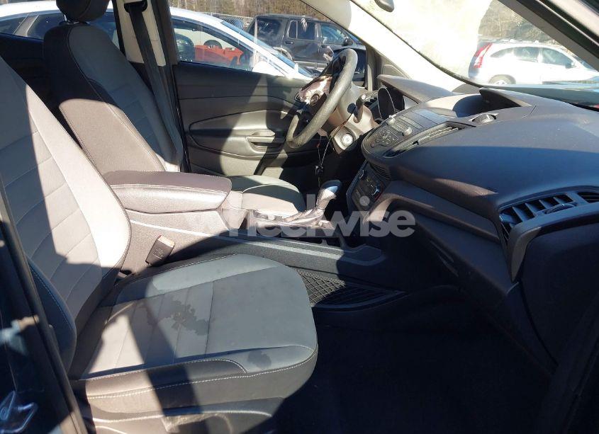 Photo 5 of 2019 Ford Escape S (VIN 1FMCU0F72KUB93426)