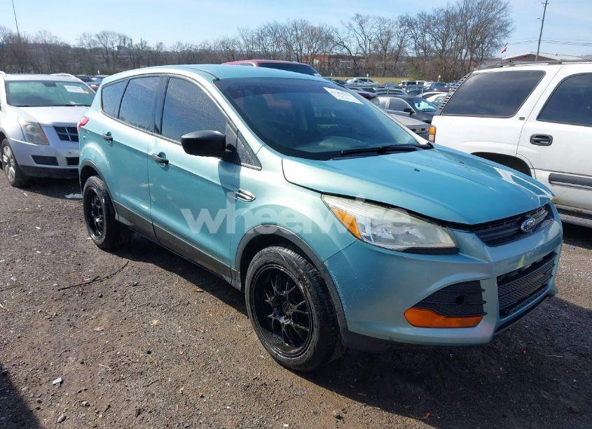2013 Ford Escape S (VIN 1FMCU0F73DUA90891) main photo