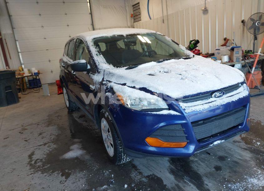 2013 Ford Escape S (VIN 1FMCU0F73DUA98702) main photo