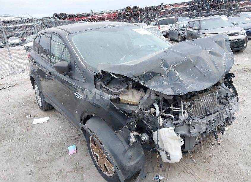 2013 Ford Escape S (VIN 1FMCU0F73DUB28880) main photo