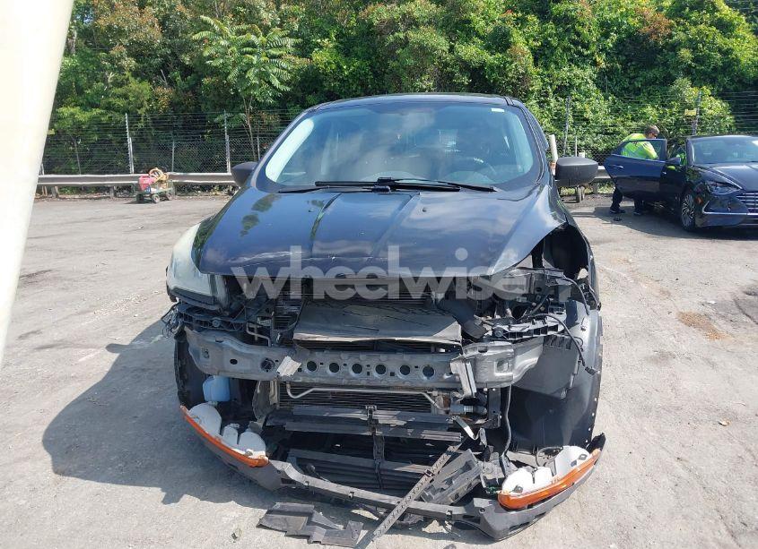 Photo 12 of 2013 Ford Escape S (VIN 1FMCU0F73DUC08230)