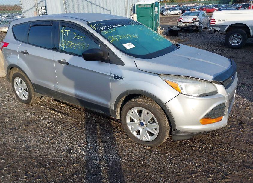 2014 Ford Escape S (VIN 1FMCU0F73EUB52243) main photo