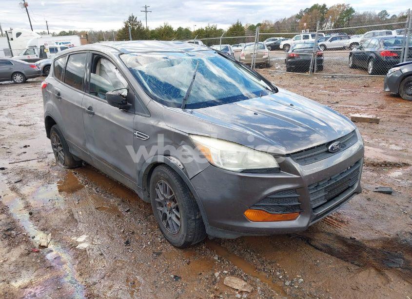 2014 Ford Escape S (VIN 1FMCU0F73EUD50708) main photo