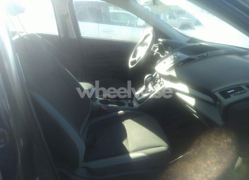 Photo 5 of 2015 Ford Escape S (VIN 1FMCU0F73FUA42472)